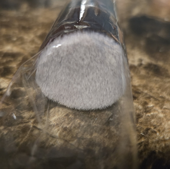 FLAT KABUKI MAKEUP BRUSH - Picture 2 of 2